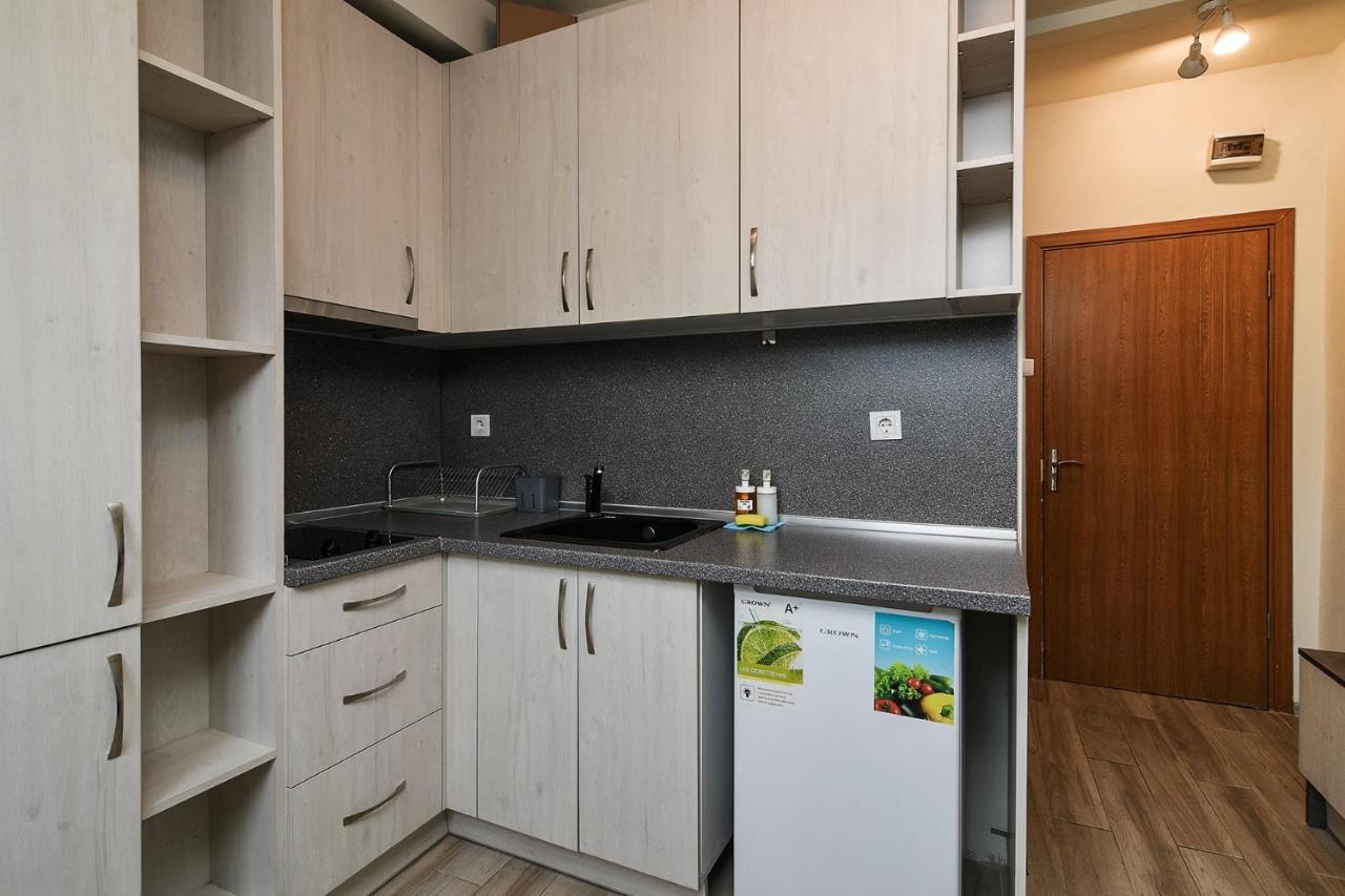 Small Studio On Budget In The Heart Of City 瓦爾納 外观 照片